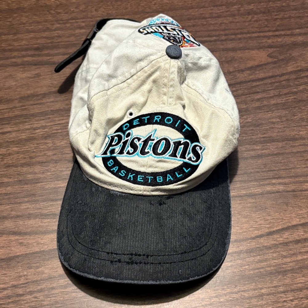 Pistons VINTAGE Detroit Basketball Starter Hat